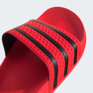 adilette lucred/cblack/lucred