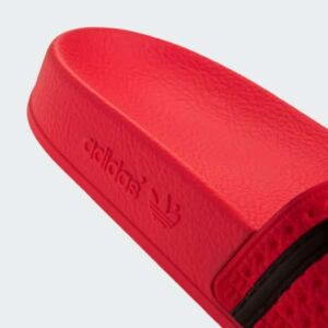 adilette lucred/cblack/lucred
